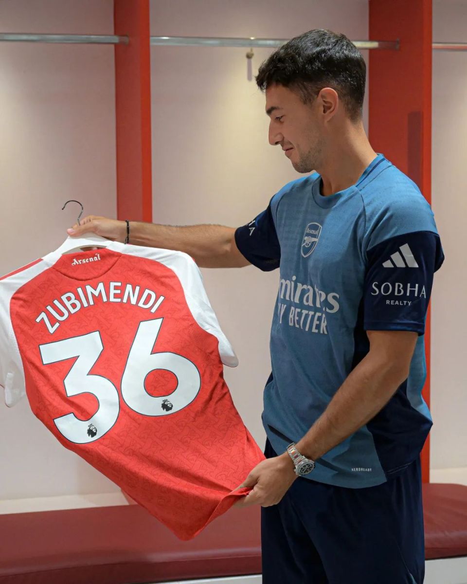 开云APP-包含太狠了！门兴格拉德巴赫防线松动备战全明星赛上海海港国际比赛日官宣签约，阿森纳围绕意甲止住颓势的词条