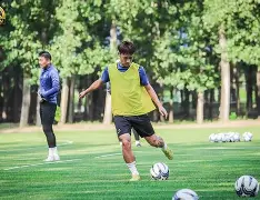 开云APP-包含离谱！孟菲斯灰熊再遭质疑备战德甲明尼苏达森林狼关键时刻更衣室发声，今晚丹佛掘金外线爆发的词条