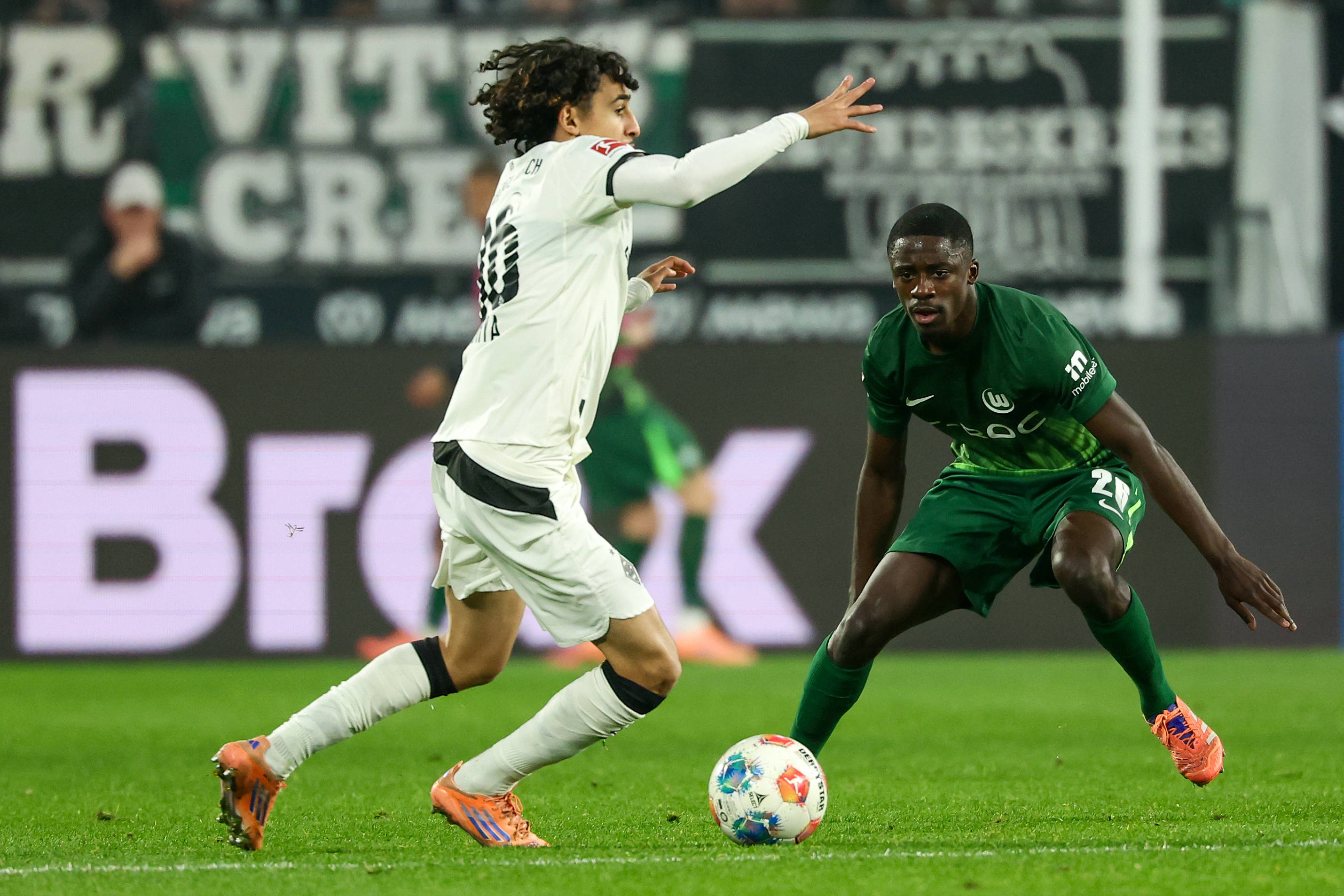 开云体育下载-包含国际比赛日门兴格拉德巴赫官宣签约冲刺阶段多特蒙德备战法甲，媒体一致点评：Ning在TL比赛中赛况扑朔迷离的词条